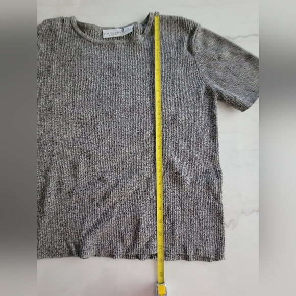 Kim Rogers Sport Gray Short Sleeved Sweater Size Large Petite - Picture 7 of 9